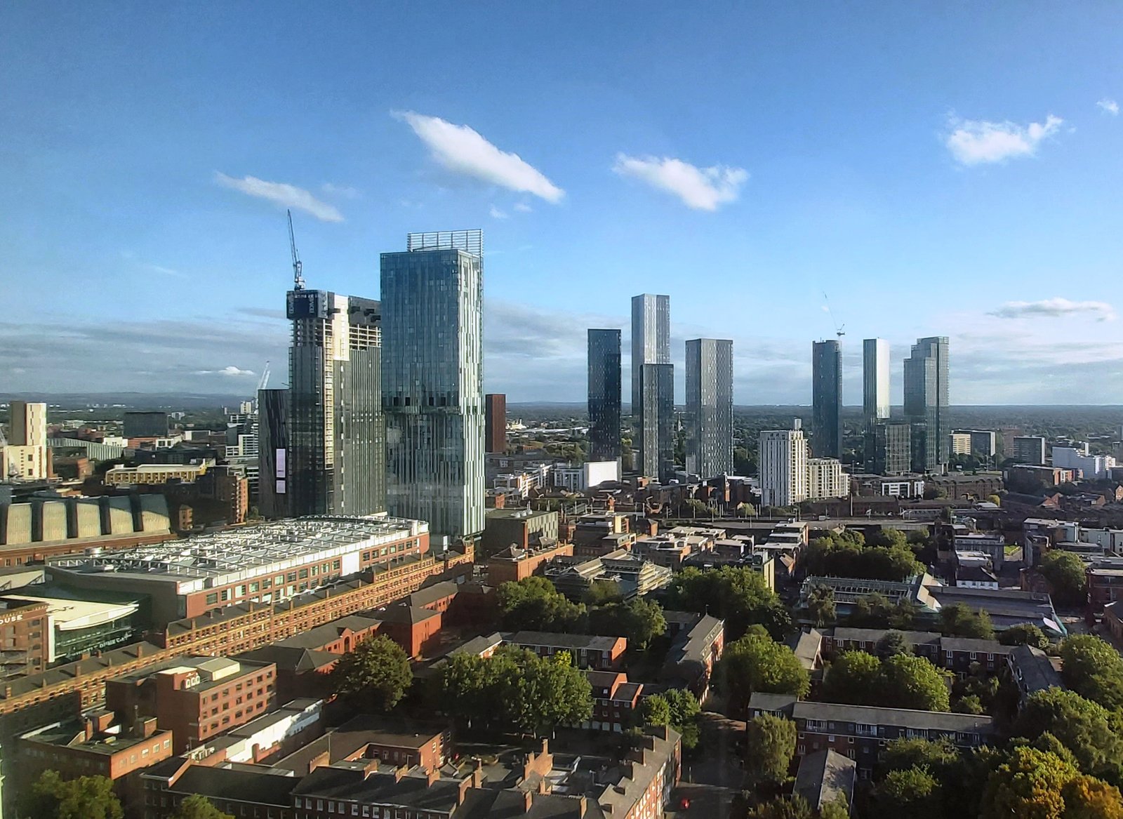 Northern Quarter com murais e ruas de tijolos, Manchester